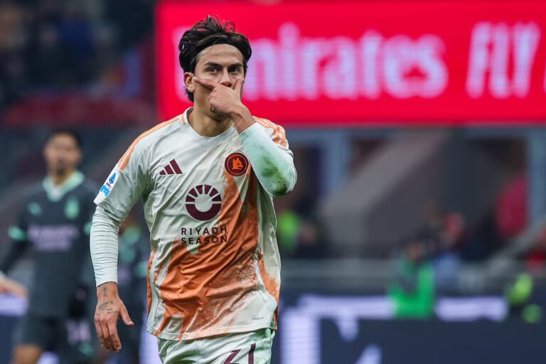 roma-con-paulo-dybala-recibe-a-genoa-en-la-QHIMMS7OBNEONI6NGEBU64QJFA.JPG