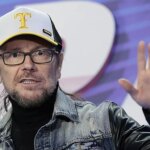 Santiago Segura joins the bell ensemble of Cristina Pedroche and Alberto Chicot