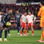 Mbappe avoided Real Madrid’s defeat with a penalty kick against an Argentine goalkeeper. Barcelona was at the top