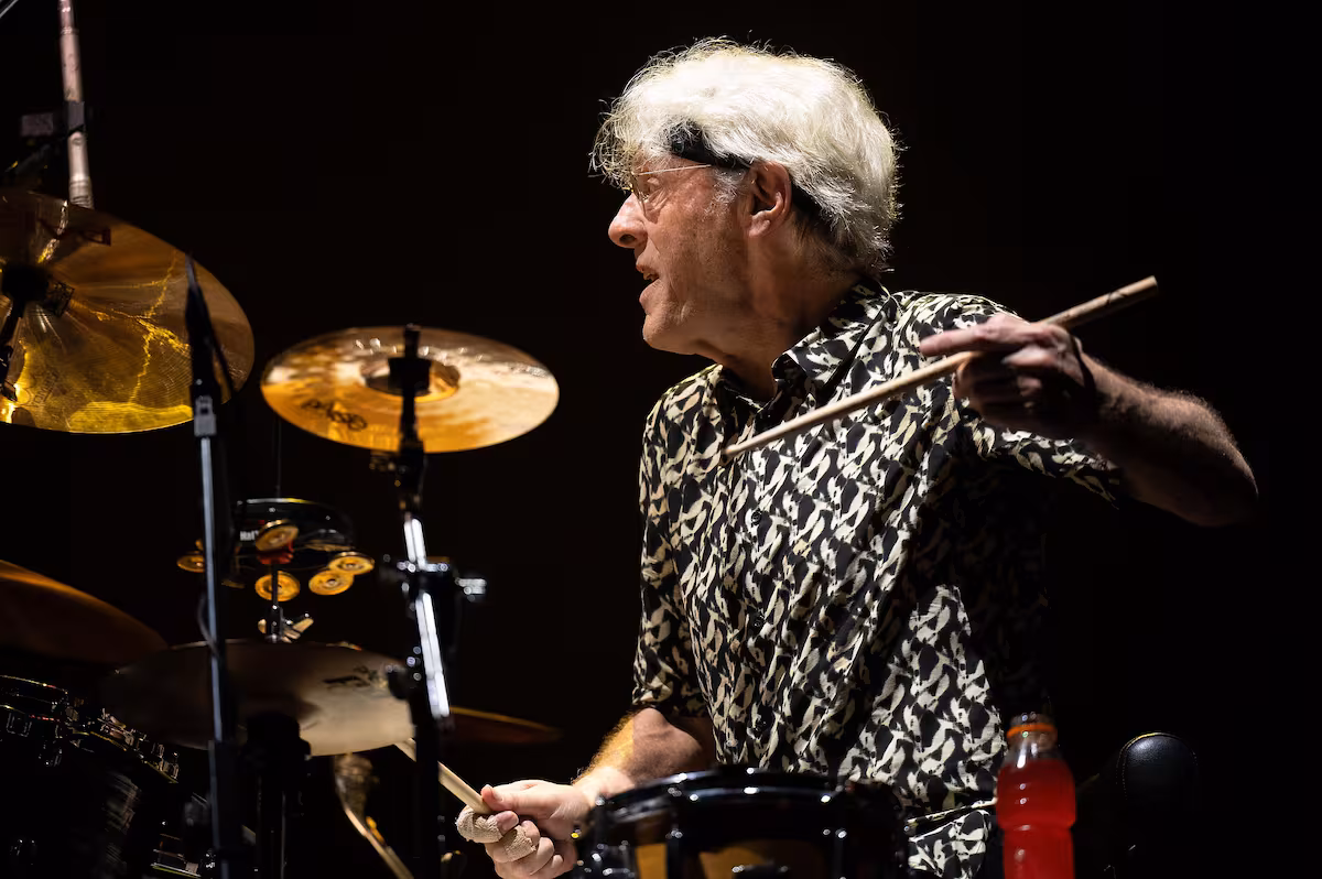 stewart-copeland-durante-su-concierto-en-el-gran-5WJM5MMEXNHUTKNMAIFMXK7PRI.JPEG