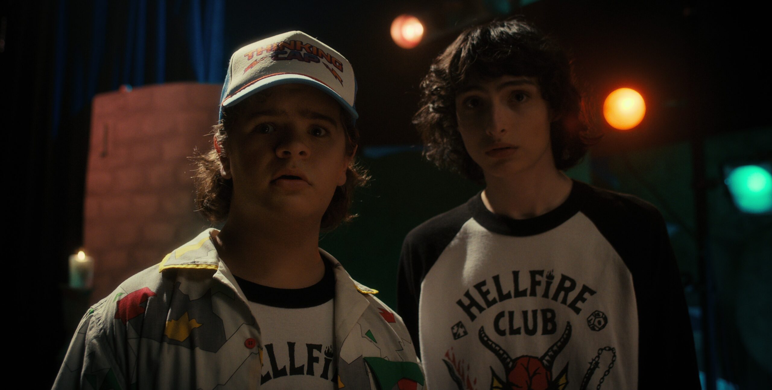 strangerthings-strangerthings4-1-00-57-45-17.jpg