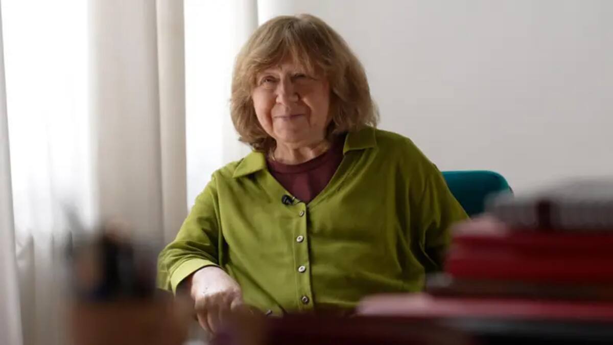svetlana-alexievich-esta-escribiendo-su-proximo-CFAROPPA7RBTRF566ROAUVOAYI.webp.jpeg