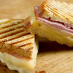 Bikini Ham and Cheese with Truffle Sauce, a delicious, cheap and quick recipe to make at home