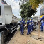 The regime’s first day of clashes on Via do Recreio ended with the confiscation of seven tons of material and the demolition of five buildings