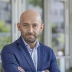 The professor accused of performing “illegal” biopsies in Chile, who was practicing in Madrid, cannot be traced