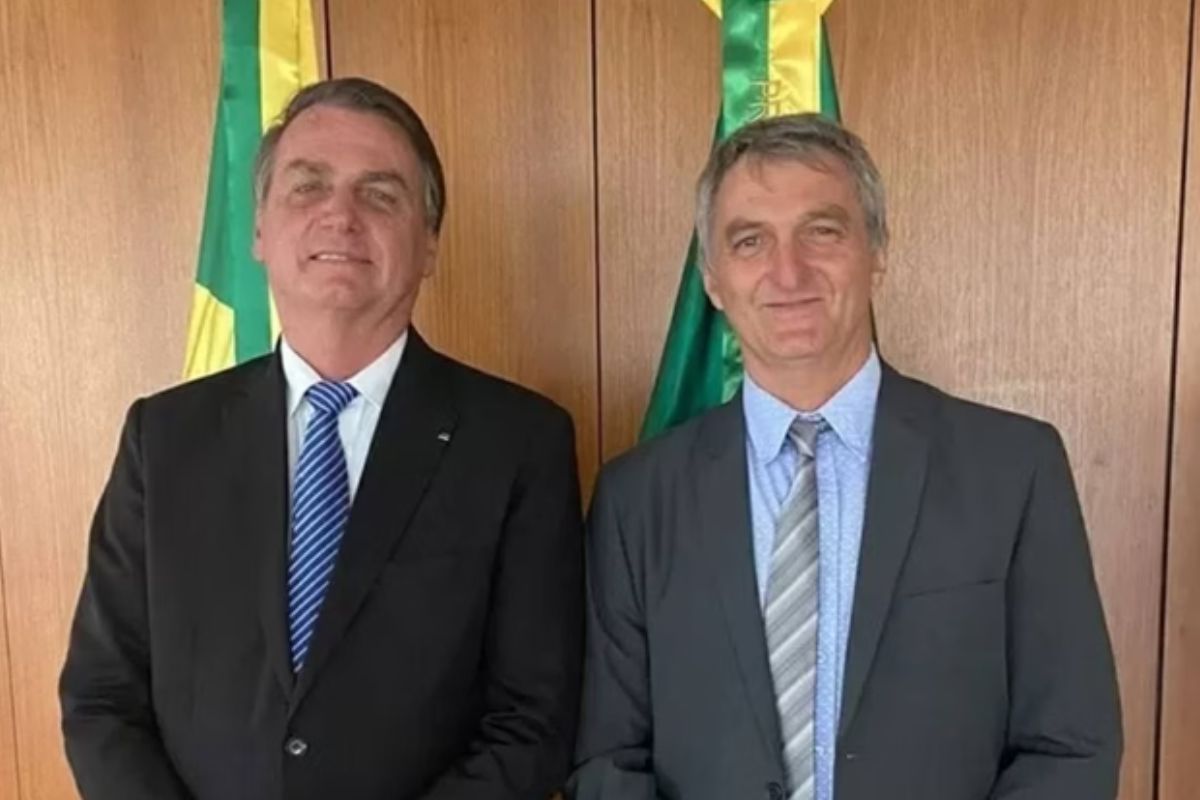 Jair-Bolsonaro-e-Renato-Bolsonaro.jpg
