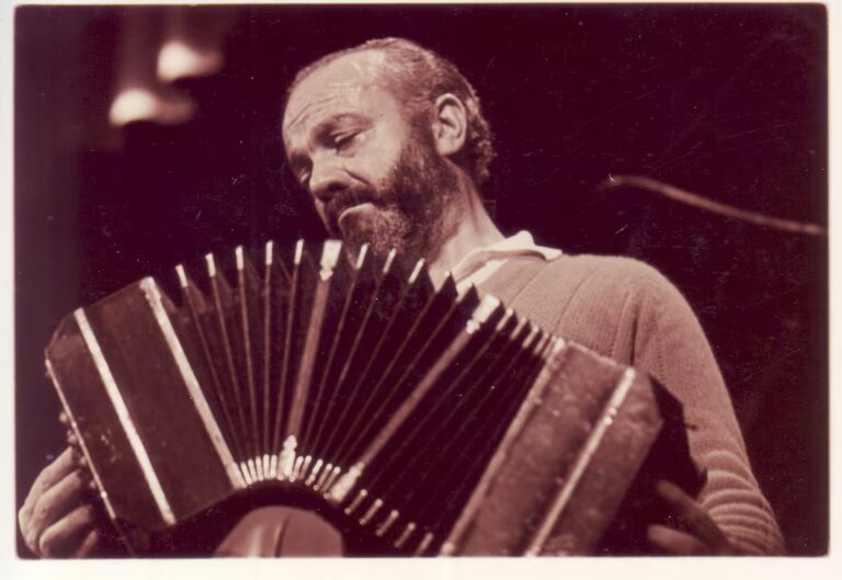 astor-piazzolla-volvio-a-su-ciudad-en-1973-y-dio-YVVG5HKMV5EIDG7TFXKH6T3C2E.jpeg