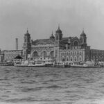 ellis-island-fue-el-inicio-del-sueno-americano-QO7GUK6IZ5EMXNJEPESKKAVGCM.jpg