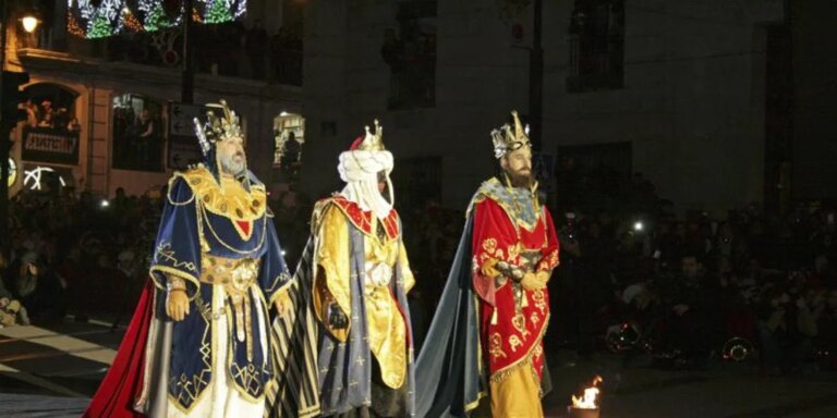 reyes-magos-alcoy-U76577403541COD-1024x512@diario_abc.jpg